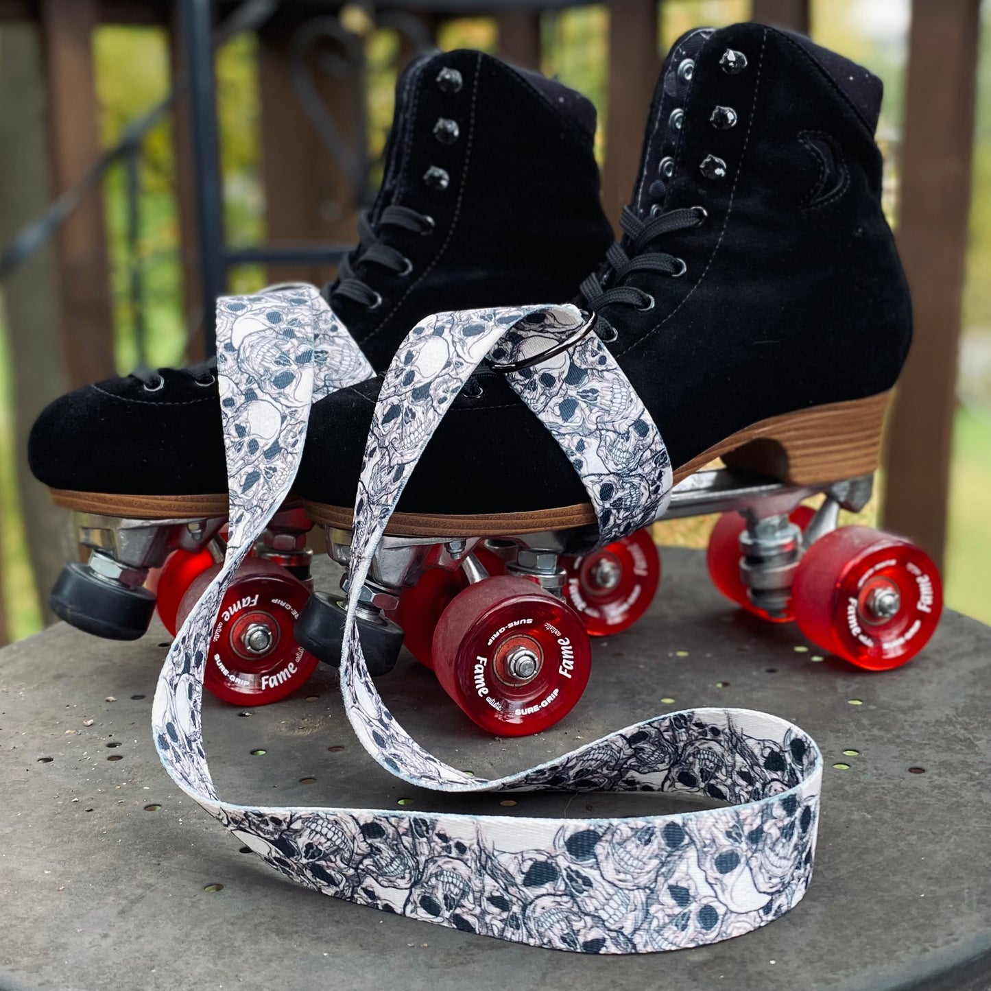Sketchy Skulls Skate Leash